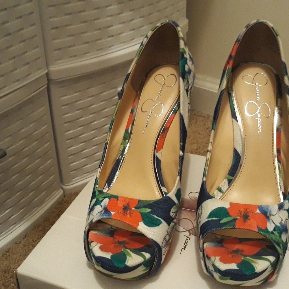Jessica Simpson Platform wedges